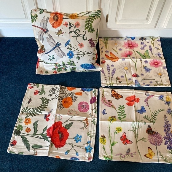 Other - Decorative Floral Throw Pillow Covers18x18 NWOT 4 PCS